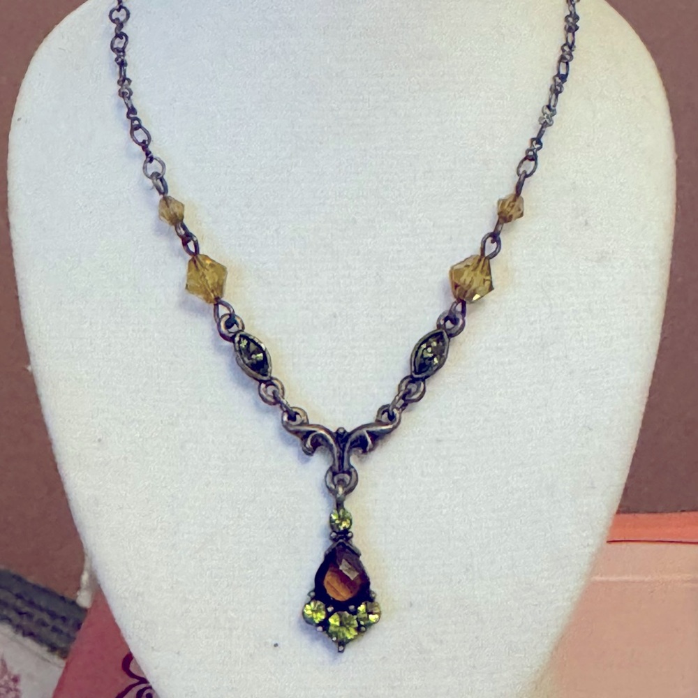 1928 Art deco Green and Amber Y-necklace